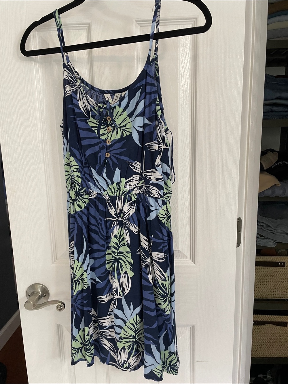 NWT Roxy Navy Tropical Floral dress